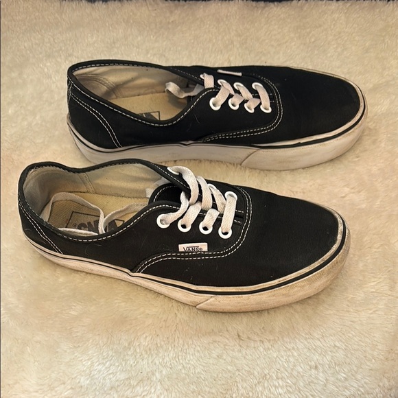 Worn Vans Black and White Platform Canvas Shoes - Picture 3 of 5